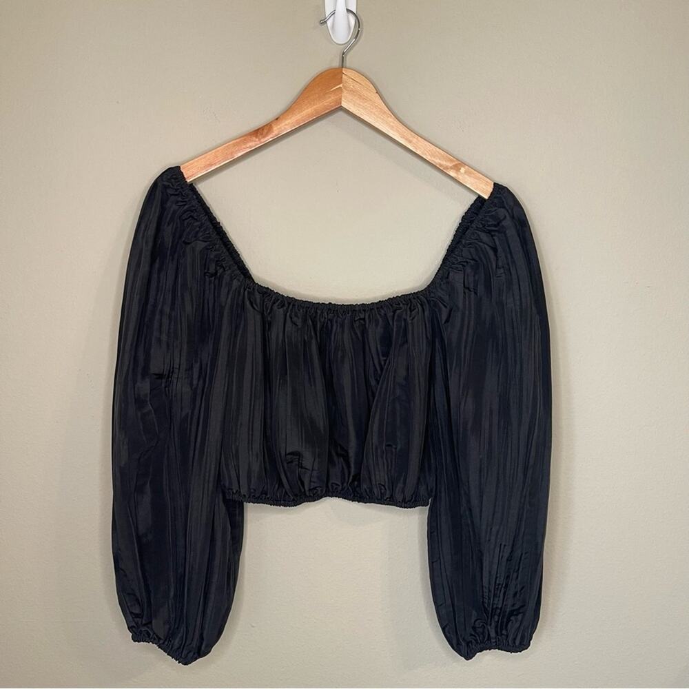 Show Me Your Mumu Keepsake Crinkle Crop Top in Black XS - Picture 3 of 8